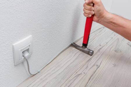 Wiha elektrikerhammer, specielt udviklet til elektrikere, 300gr.